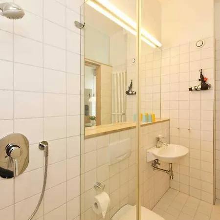 Astrid, T3 Stade 제바트헤링스도르프